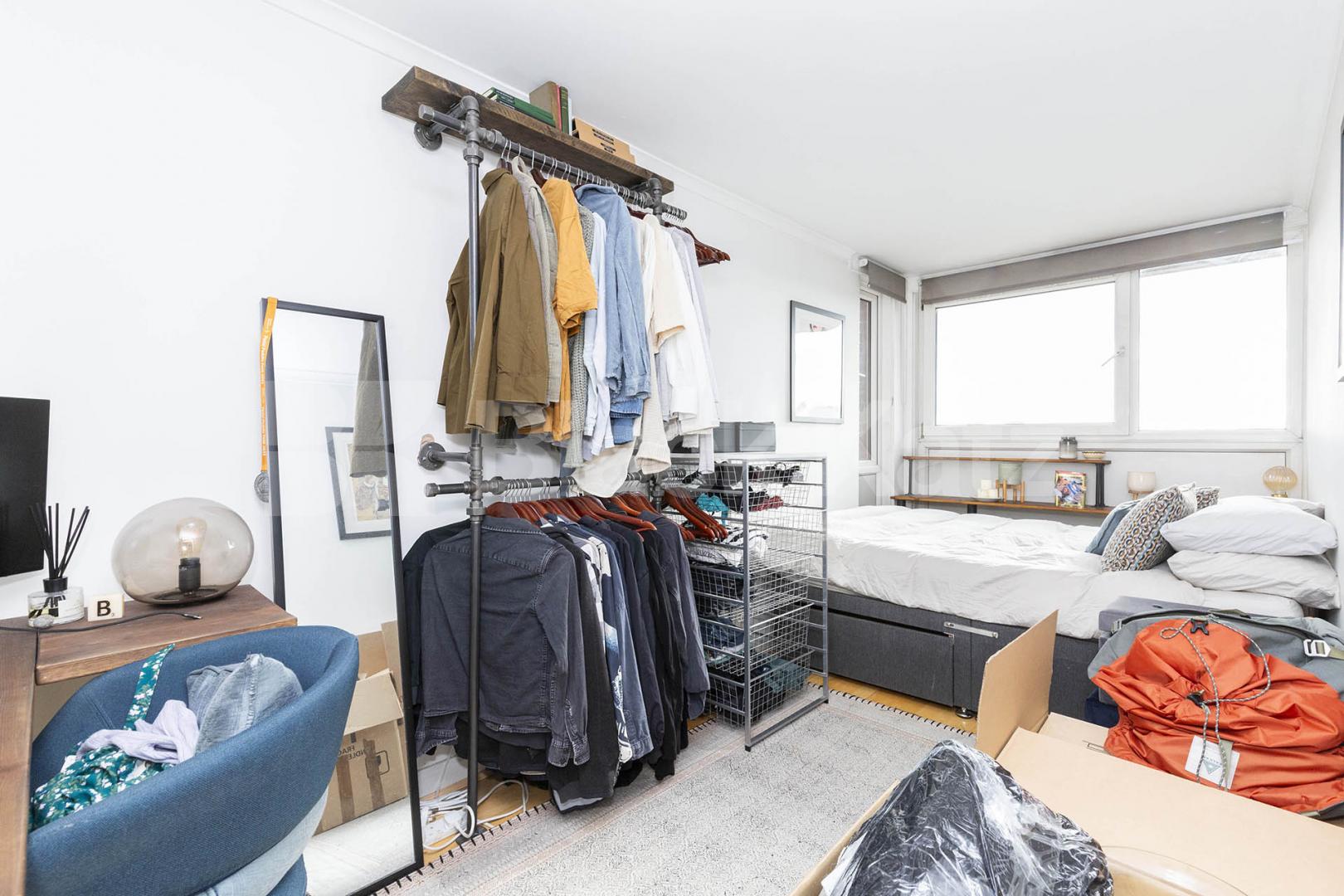 			3 Bedroom, 1 bath, 1 reception Flat			 Crayford Road, Holloway